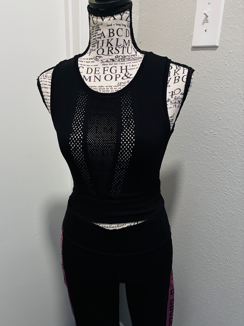 Athleta Oxygen Mesh Panel Performance Tank